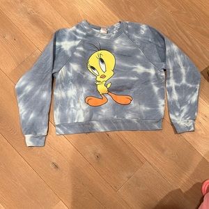 Looney tunes cropped crew neck medium blue and white tie dye